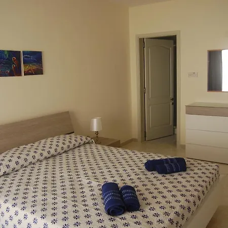 Seashell Apartment *